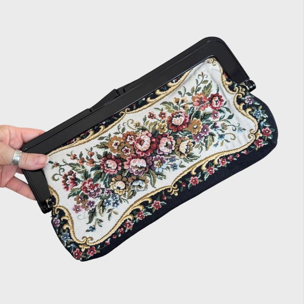 Vintage Black Tapastry Clutch Kisslock Grandma Core Grannycore 90s